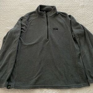 Mountain Hardwear Men's Light Gray 1/4 Zip Polartec Fleece pullover